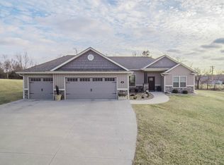 40 E Honey Ln, Columbia, MO 65202