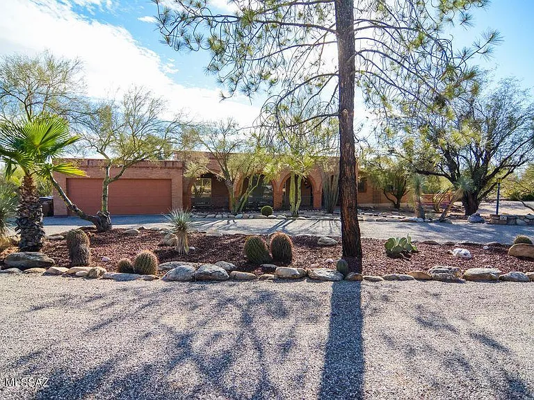 6930 N Stardust Cir — Photo 2
