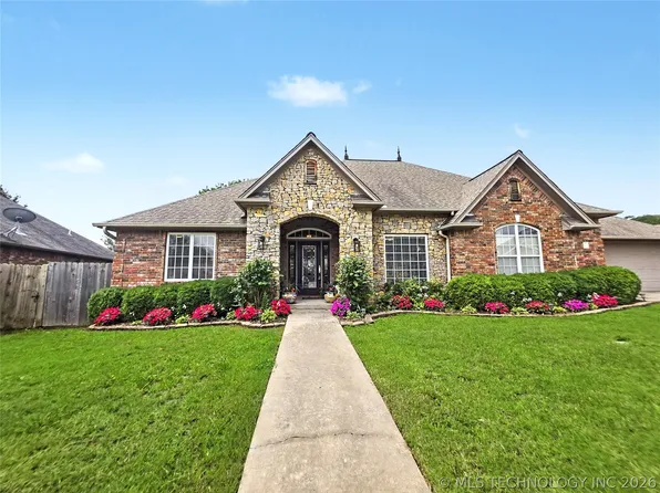 675 Richmond Cir, Tahlequah, OK 74464