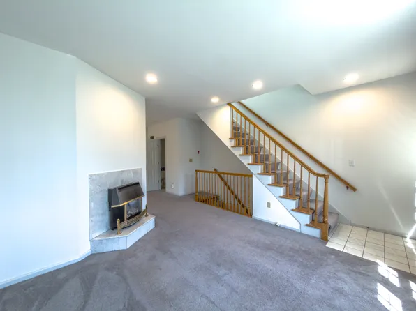 238 Peat Meadow Rd, New Haven, CT 06513
