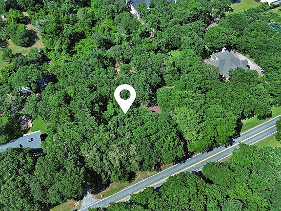 2nd image of 2101 Fawkes Ln