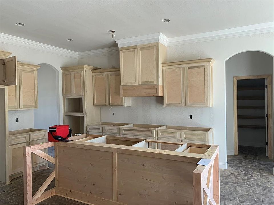 2nd image of 205 Lost Horizon Ct
