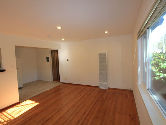 4th image of 31 Croxton Ave #A