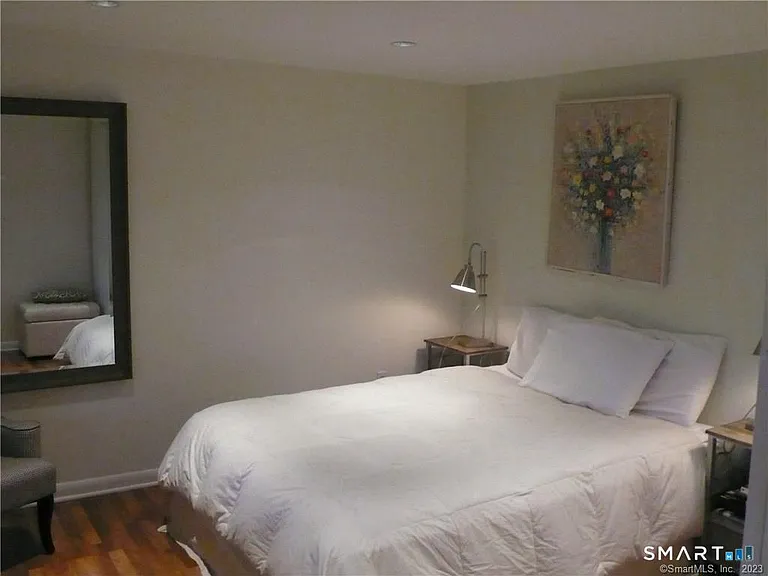 19 Hickory Dr — Photo 11