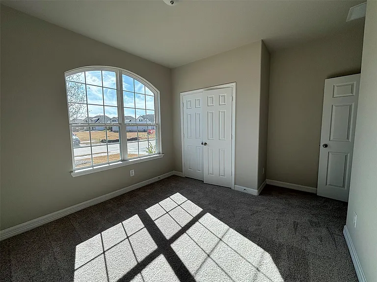 2913 Cliff Ridge Ln — Photo 24