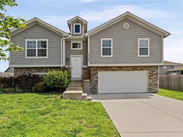 17195 S Pratt St, Gardner, KS 66030