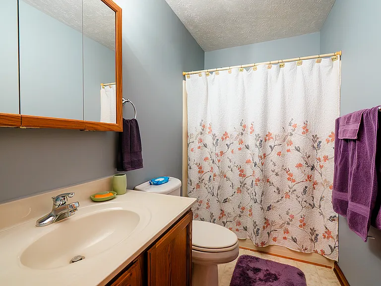 1341 Robinhood Ln — Photo 17