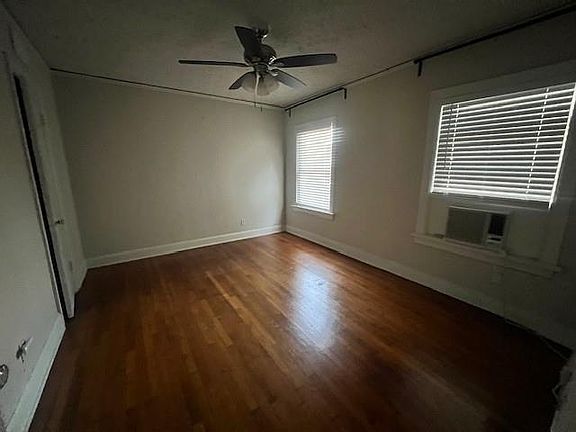 5th image of 1817 Colquitt St