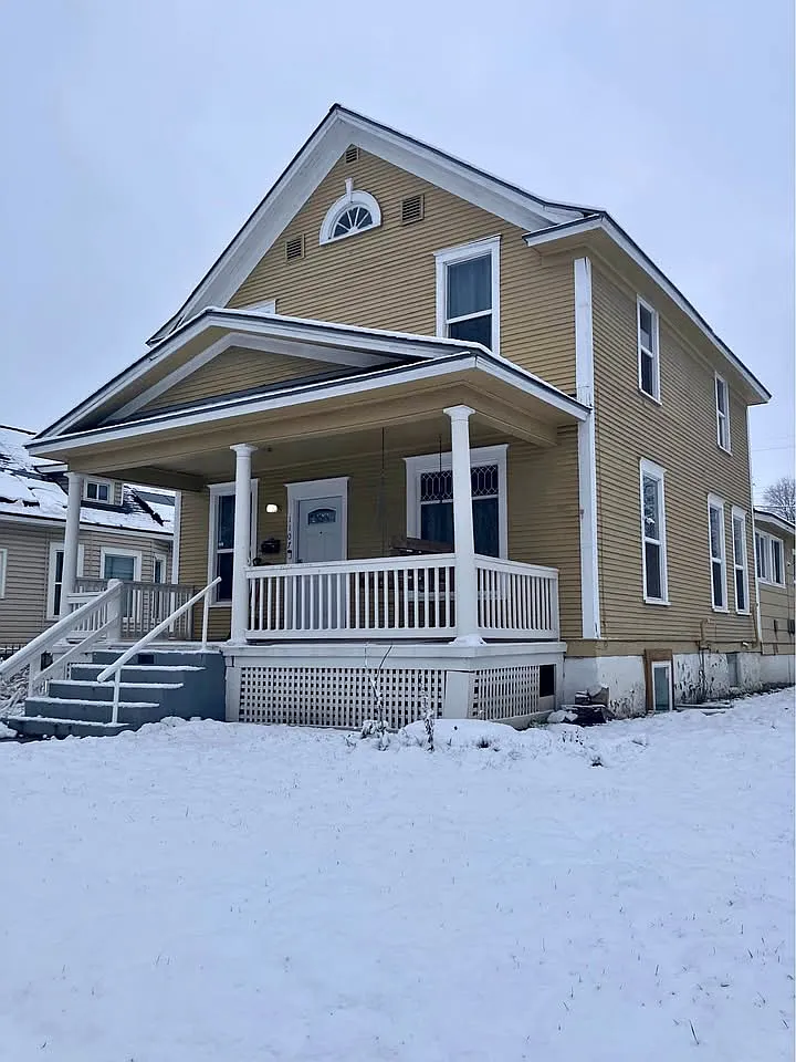 6 bed, $850 — Photo 1