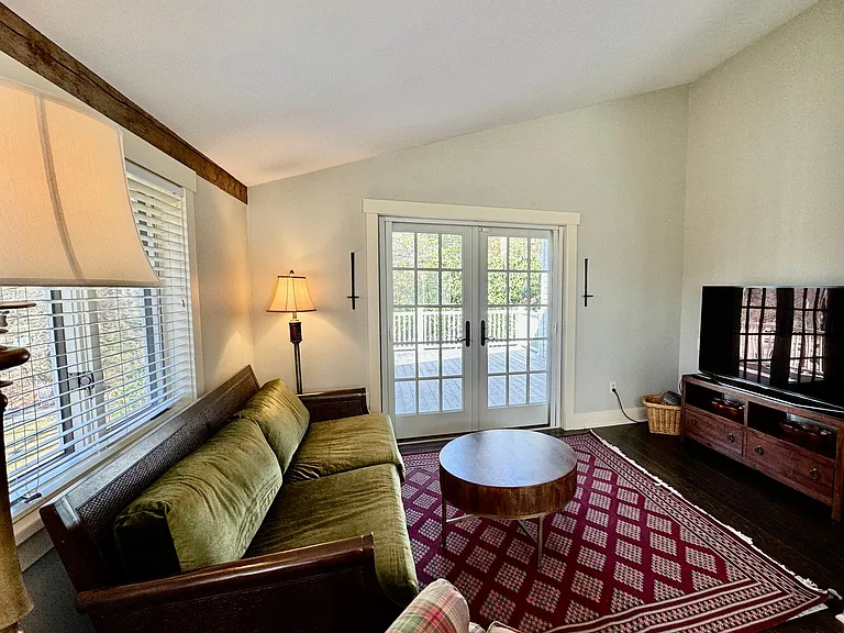315 Bayview St — Photo 26