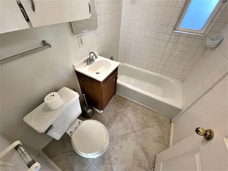 156 W Marquita #C — Photo 7