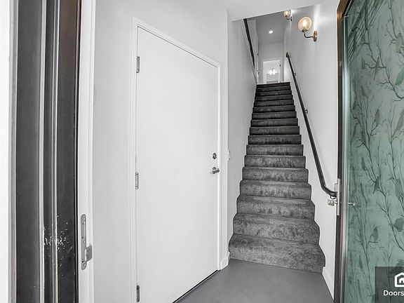 5th image of 1223 Wood St