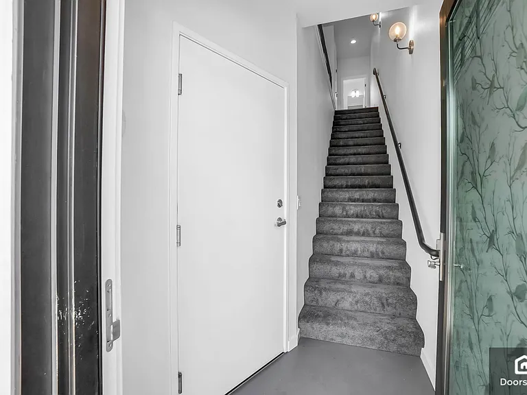 1223 Wood St — Photo 5