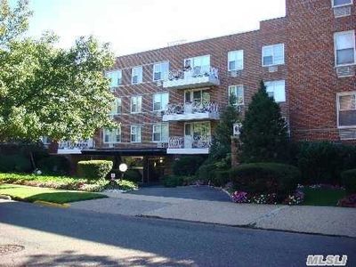 25 Canterbury Rd APT 2L, Great Neck, NY, 11021