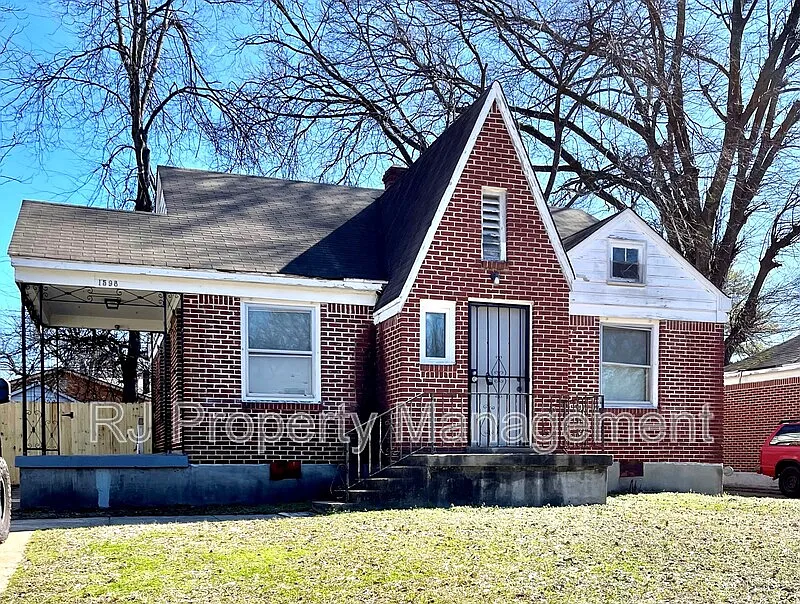 2 bed, 1.0 bath, 992 sqft, $995 — Photo 2