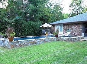 4th image of 1240 Lake Dr