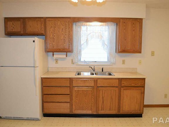 5th image of 4008 N Ashton Ave