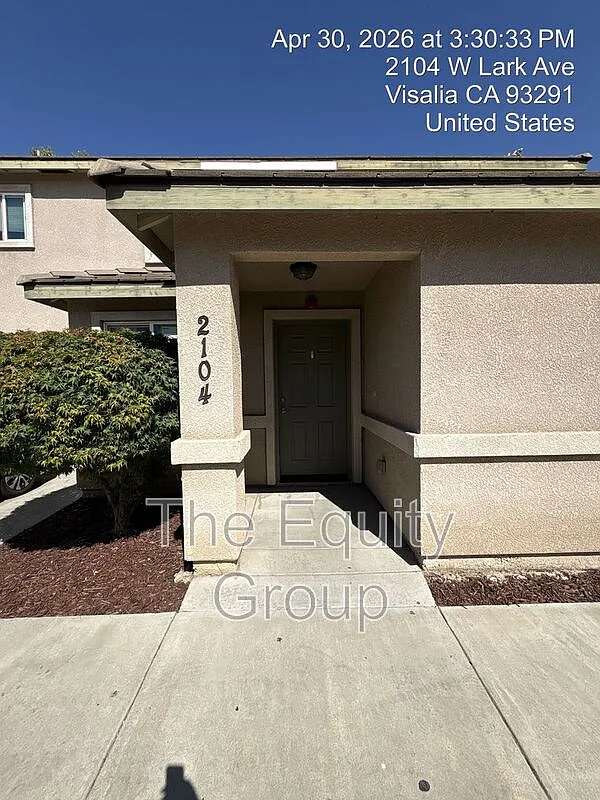Building Photo - 2104 W Lark Ave