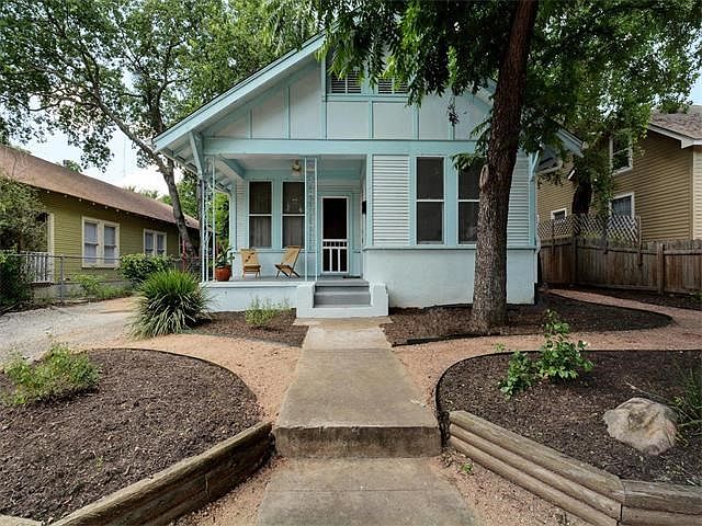Charming 1926 Bungalow located just blocks from downtown & Lady Bird Lake