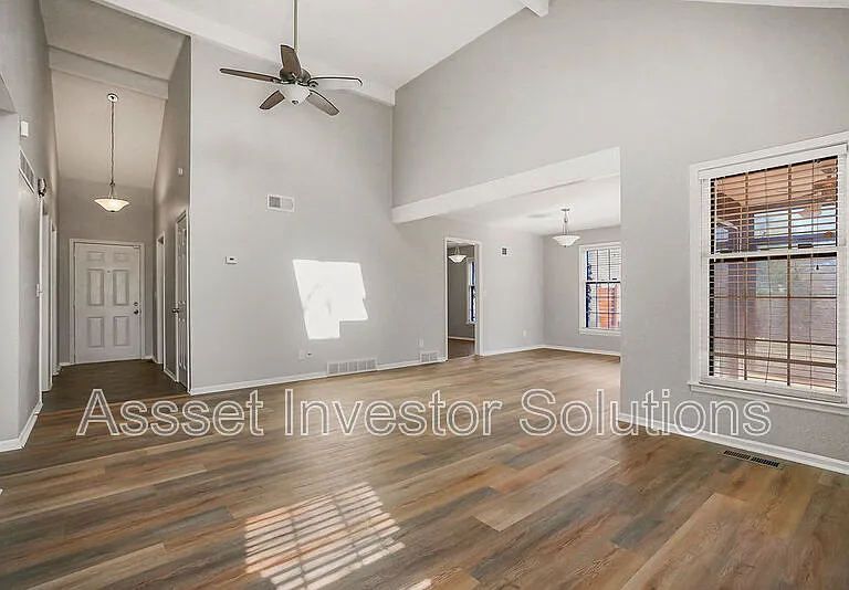 11109 Delmar Ct — Photo 5
