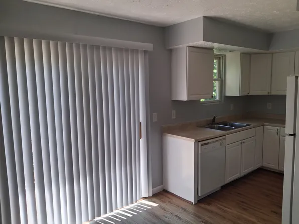 711 S 24th St, Weirton, WV 26062