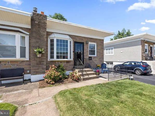 209 Acres Dr, Ridley Park, PA 19078