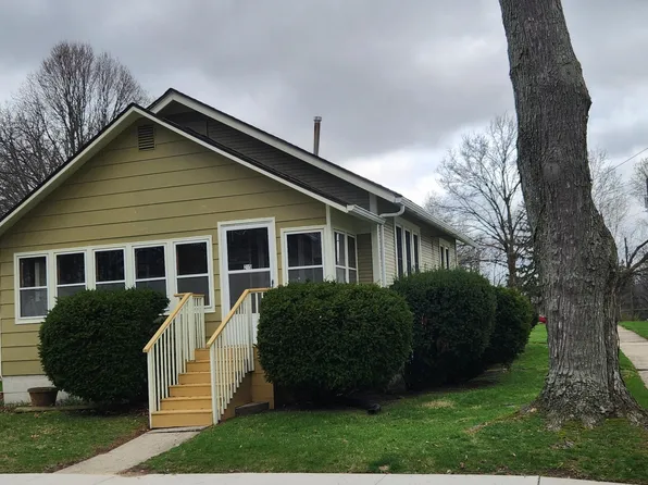 215 W Pleasant St, Angola, IN 46703