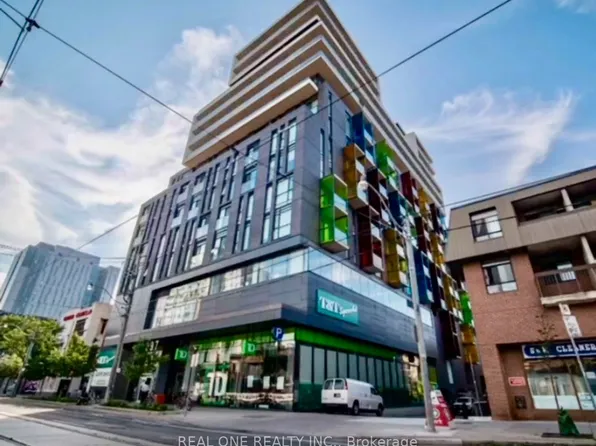 297 College St, Toronto, ON