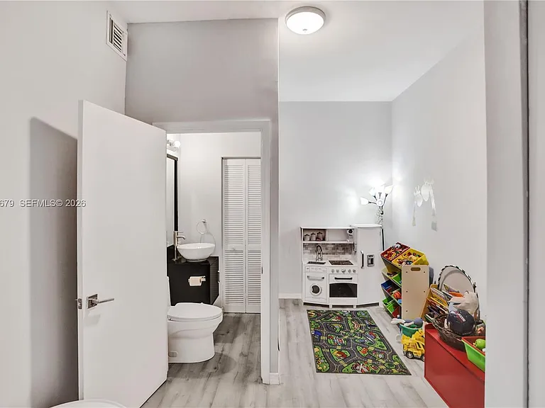 3135 Gifford Ln #A — Photo 9