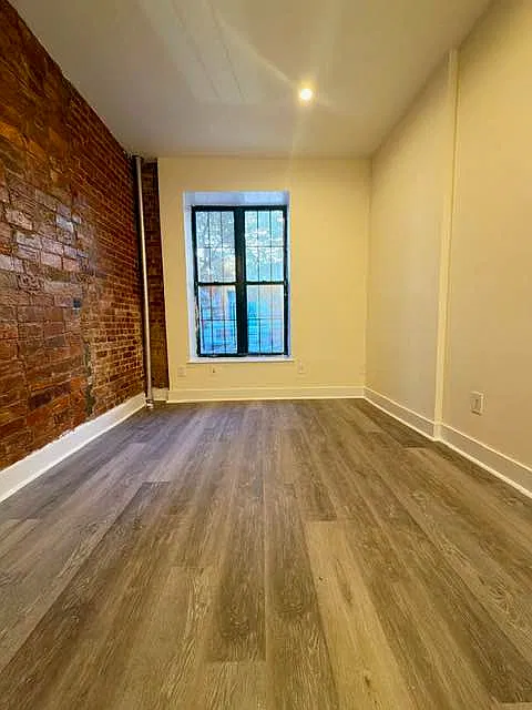 532 West 159th Street — Photo 3