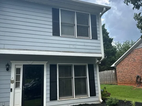 701 Mike Dr APT 8, Spartanburg, SC 29303