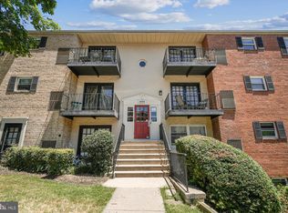444 N Armistead St APT 304, Alexandria, VA 22312
