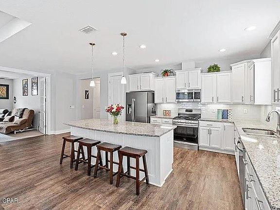 3rd image of 505 Ward Creek Ln
