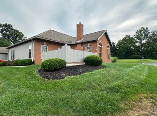 308 Pine Ridge Ct, Bellefontaine, OH 43311