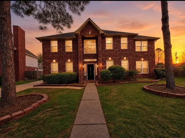 14302 Ardwell Dr, Sugar Land, TX 77498