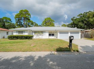 986 Lakewood Dr, Dunedin, FL 34698