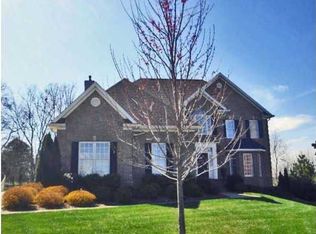 486 Earthwood Ct, Louisville, KY 40245