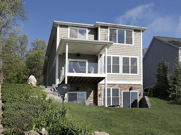 2nd image of 1236 N Eagle Lake Dr