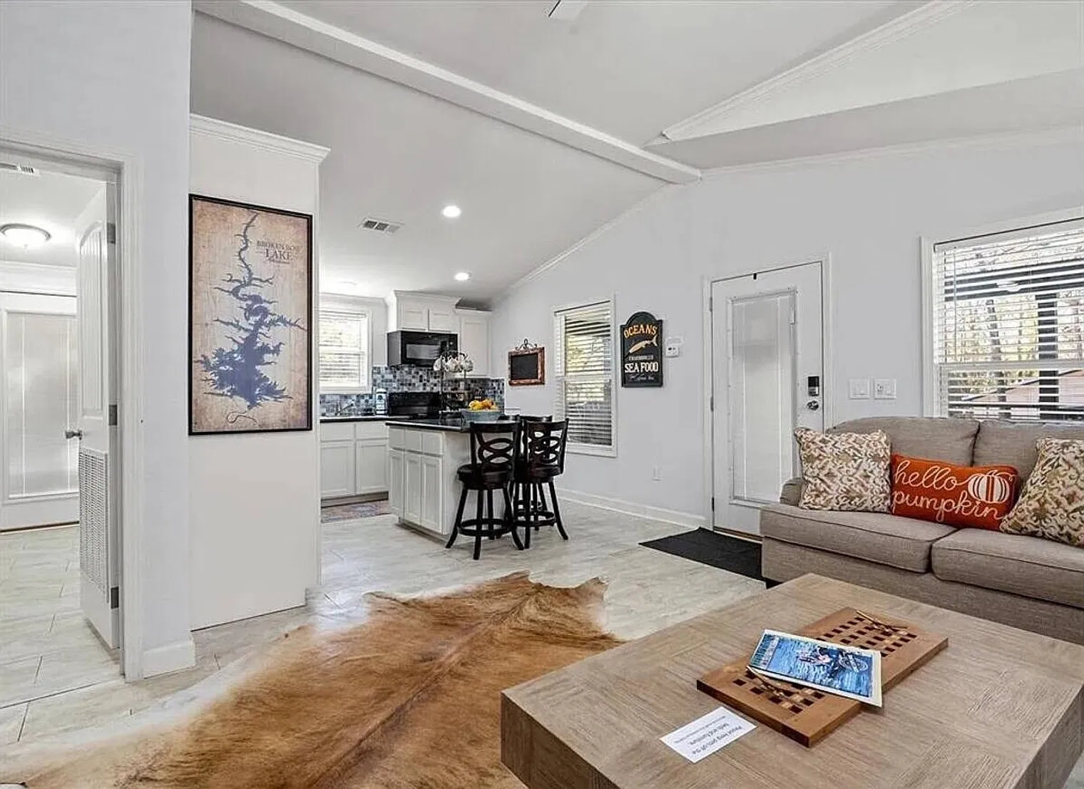 2 bed, 2.0 bath, $2,486 — Photo 4