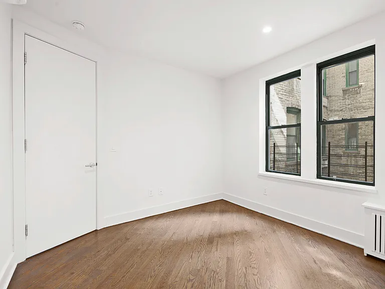 226 E 70th St #3C — Photo 5