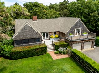 28 Marthas Rd, Edgartown, MA 02539