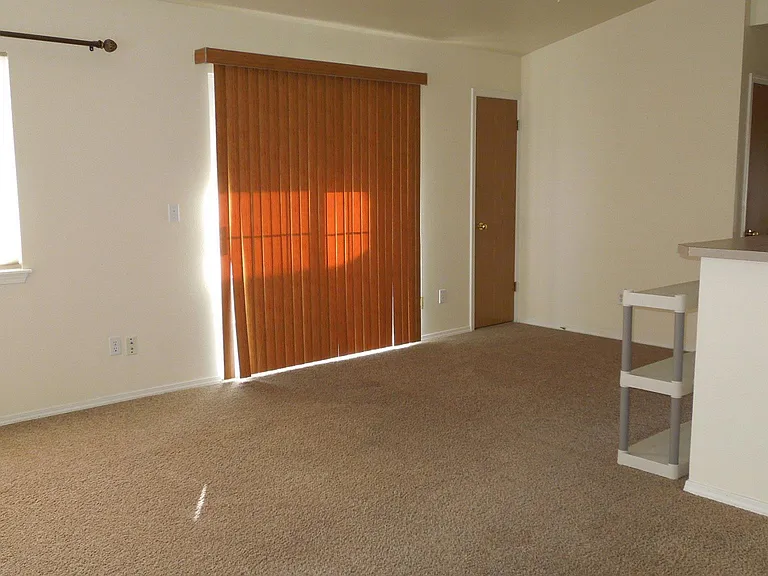 532 Caribou Dr — Photo 9