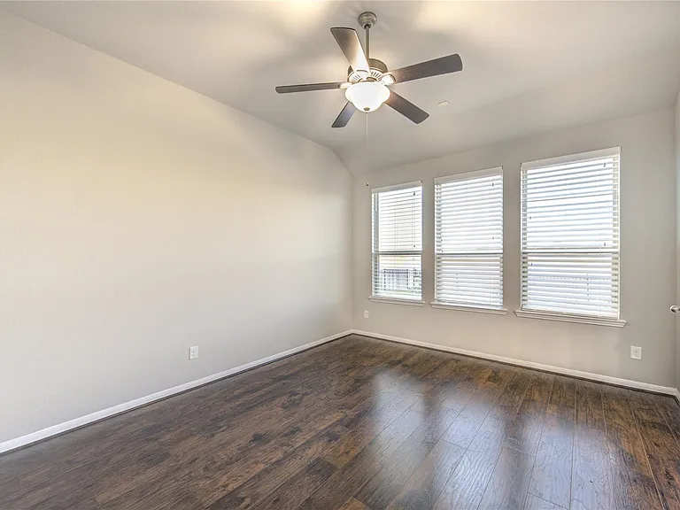 5314 Silver Ledge Dr — Photo 31