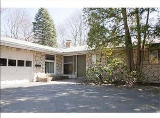 7 Elmbrook Rd, Bedford, MA 01730