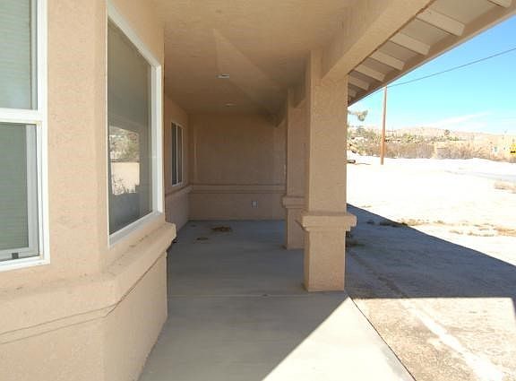 3rd image of 6762 Airway Ave