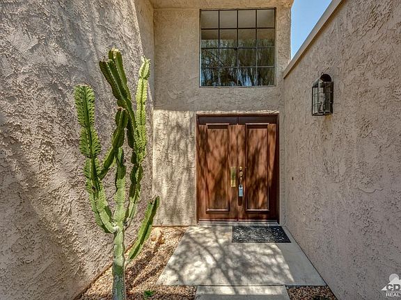 2nd image of 2940 Calle Arandas