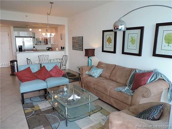 3rd image of 601 NE 36th St APT 3005