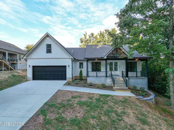 4268 Lee Rd, Knoxville, TN 37921