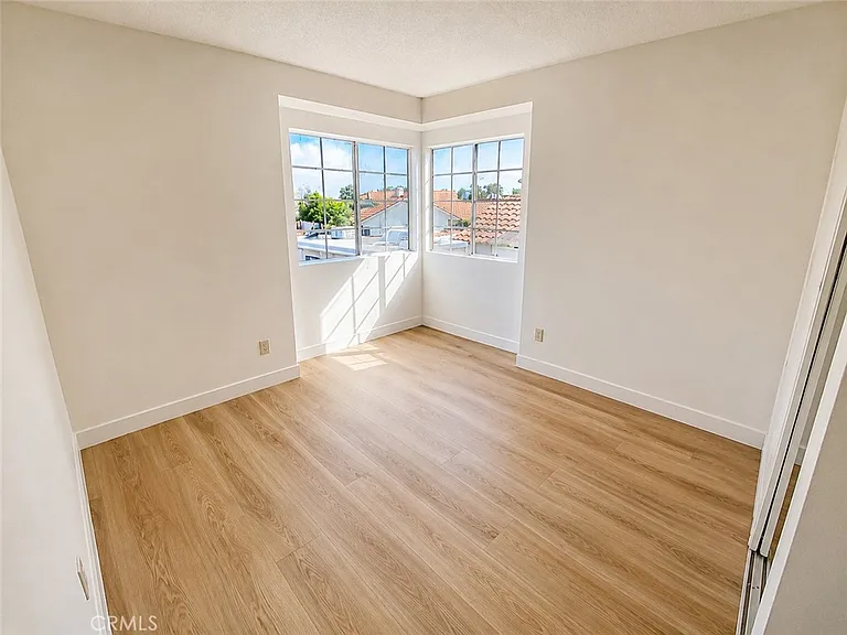 15583 Oak Springs Rd — Photo 29