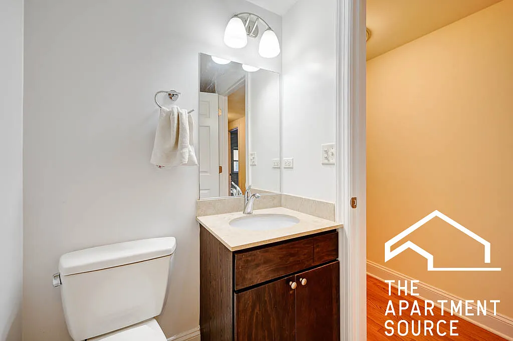 2 bed, 1051 sqft, $2,795 — Photo 3